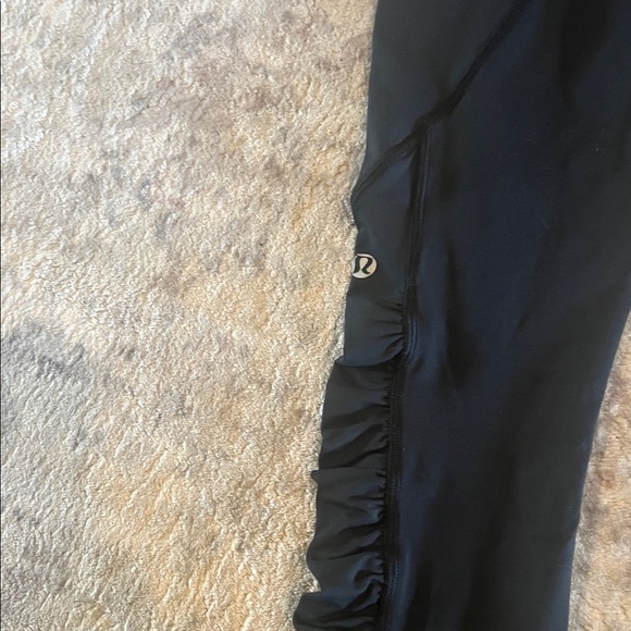 Lululemon Run Dash Ruched Side & Back Pockets High-Rise Leggings Black/Violet 4 - Picture 10 of 13
